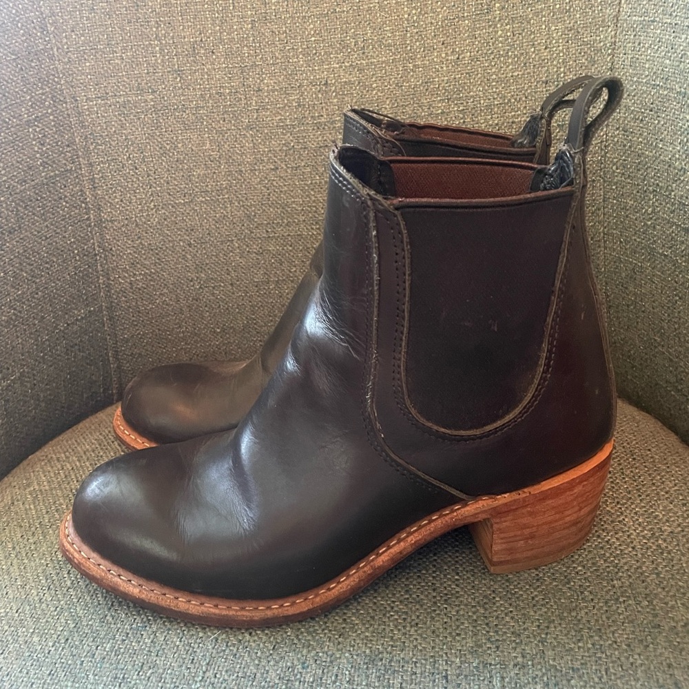 Red Wing Harriet Chelsea boots Size 10